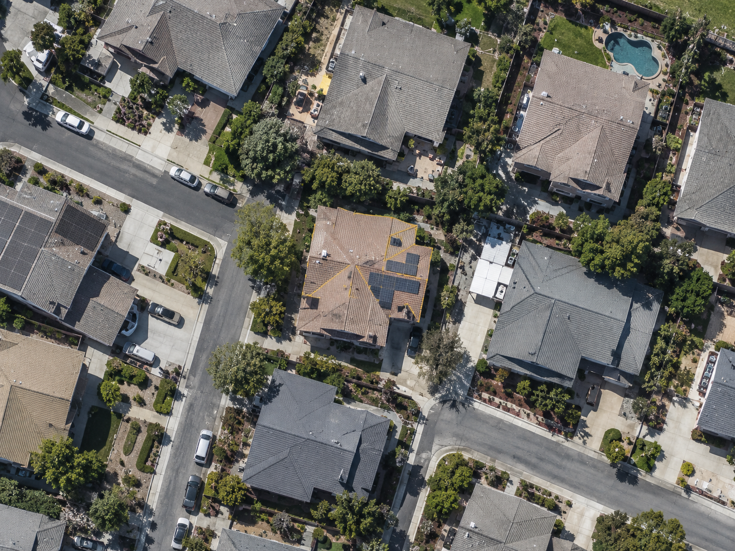 Aerial roof selection with outline and suggested solar panel area